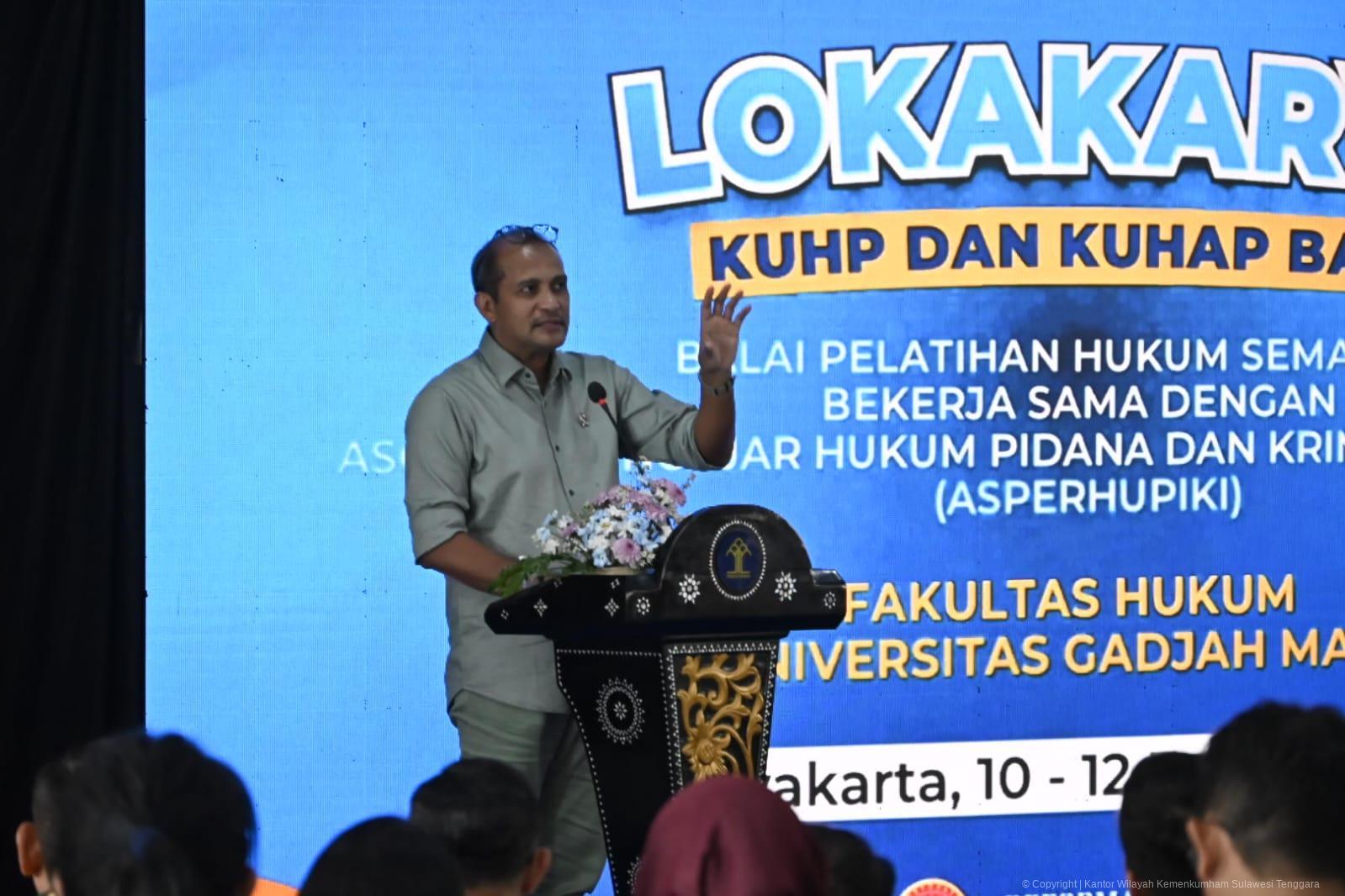 Harmonisasi di Kampus Kerakyatan: Wamenkum RI Tutup Lokakarya KUHP & KUHAP 2026 di UGM