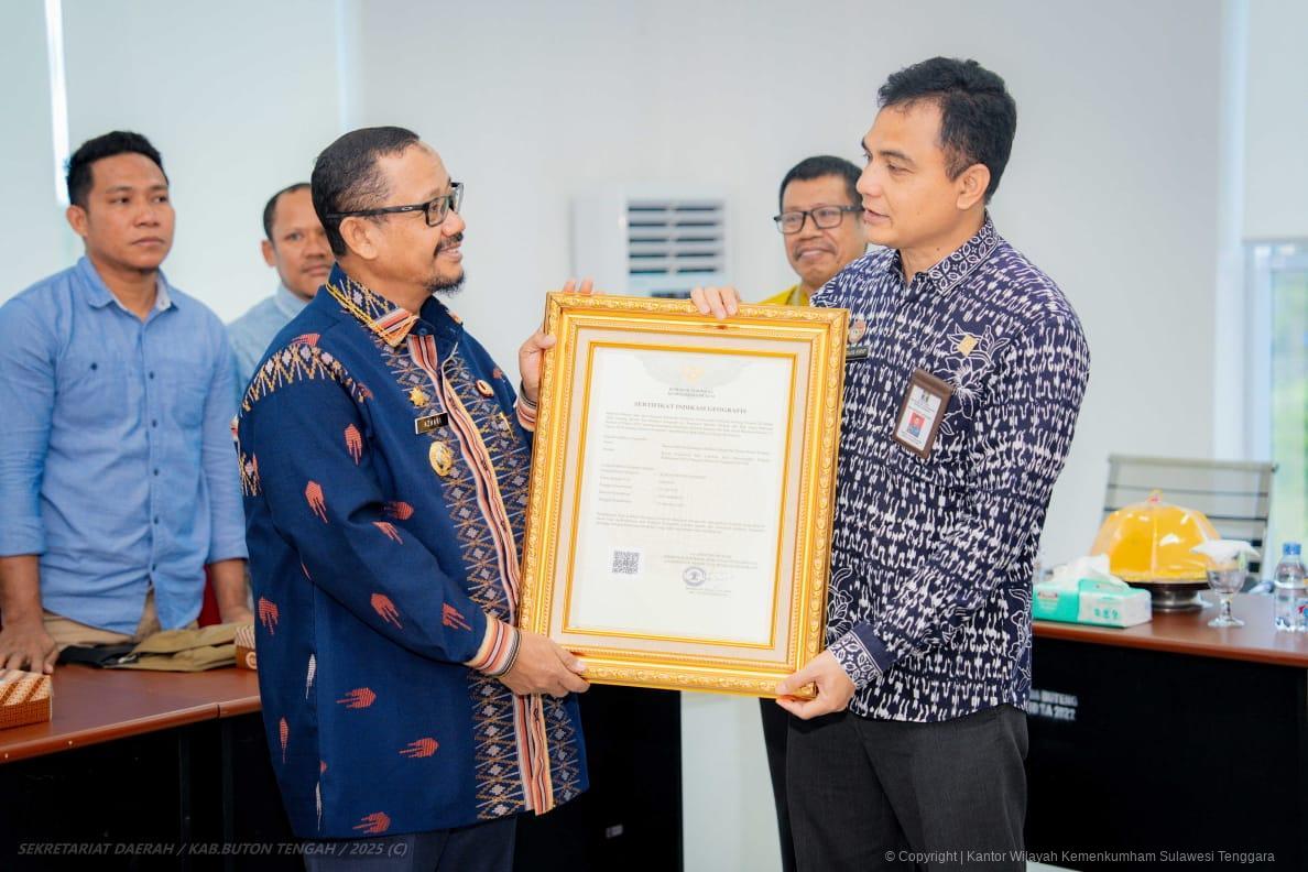 Tenun Buton Tengah Resmi Kantongi Sertifikat Indikasi Geografis, Tonggak Baru Pelestarian Warisan Budaya