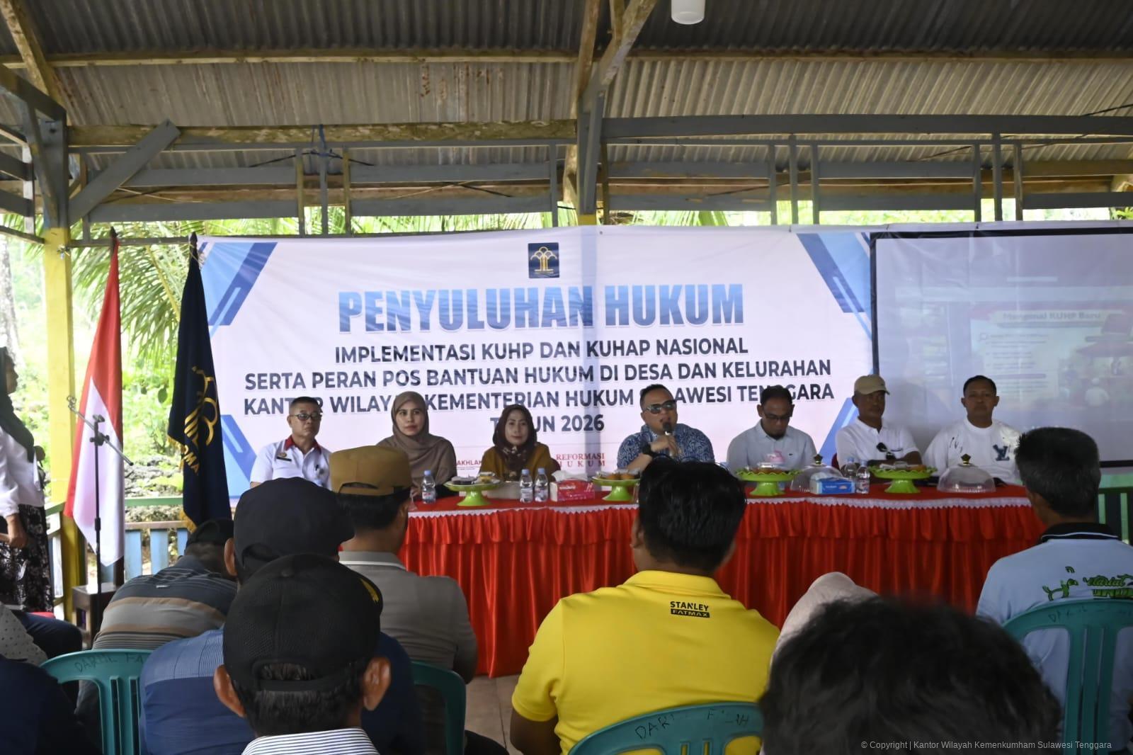 Dorong Desa Cerdas Hukum, Kakanwil Kemenkum Sultra Buka Penyuluhan KUHP Nasional di Toronipa